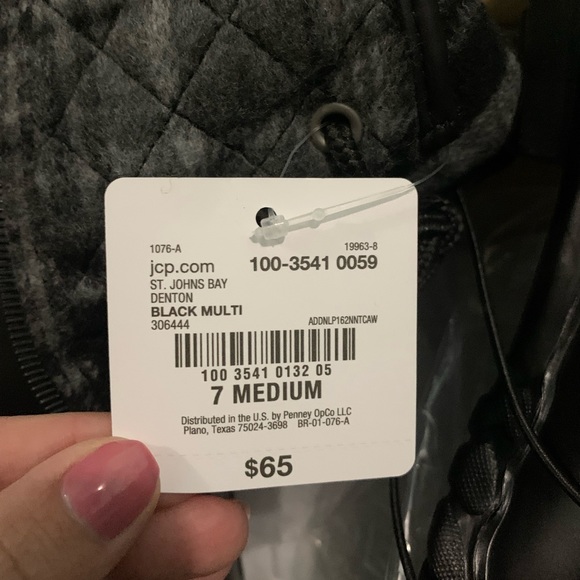 NWT Size 7 winter boots - Picture 2 of 7